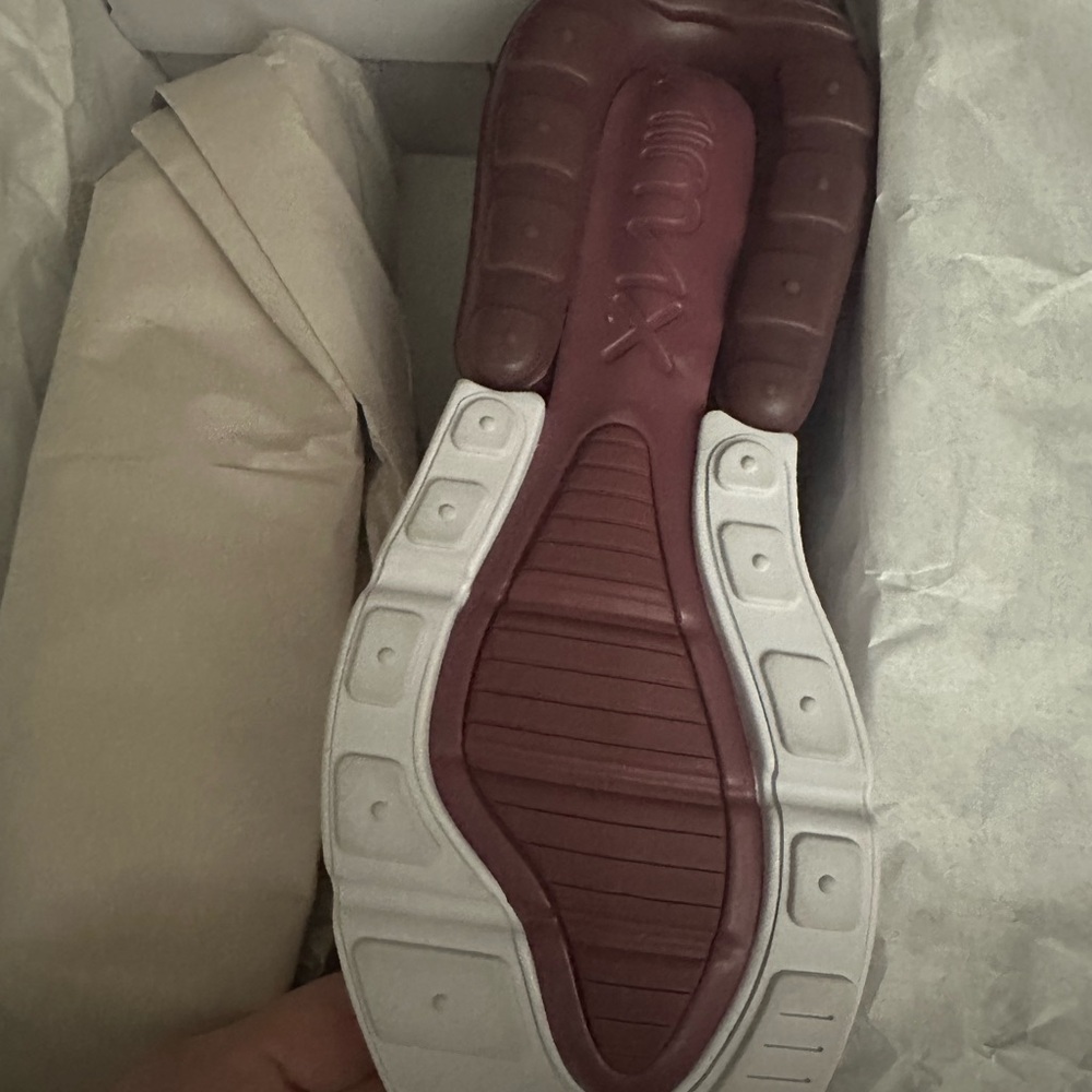 Nike Air Max 270 in pink and burgundy women’s 10 - Picture 2 of 4